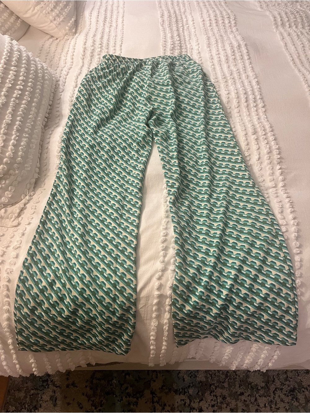 ENTRO Green Patterned Wide Leg Pants - Picture 3 of 6